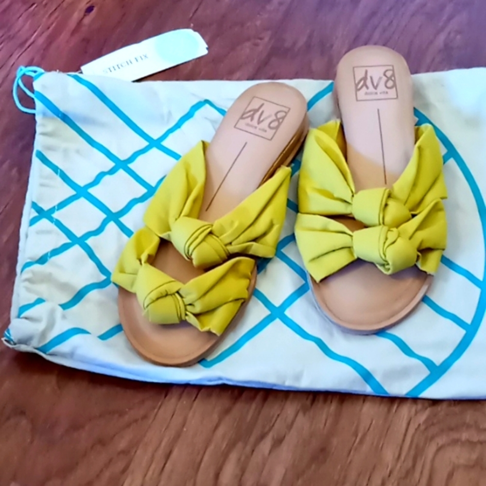 DV8 Paz Textile knotted slide yellow sandal size 6 NEW Stitch Fix